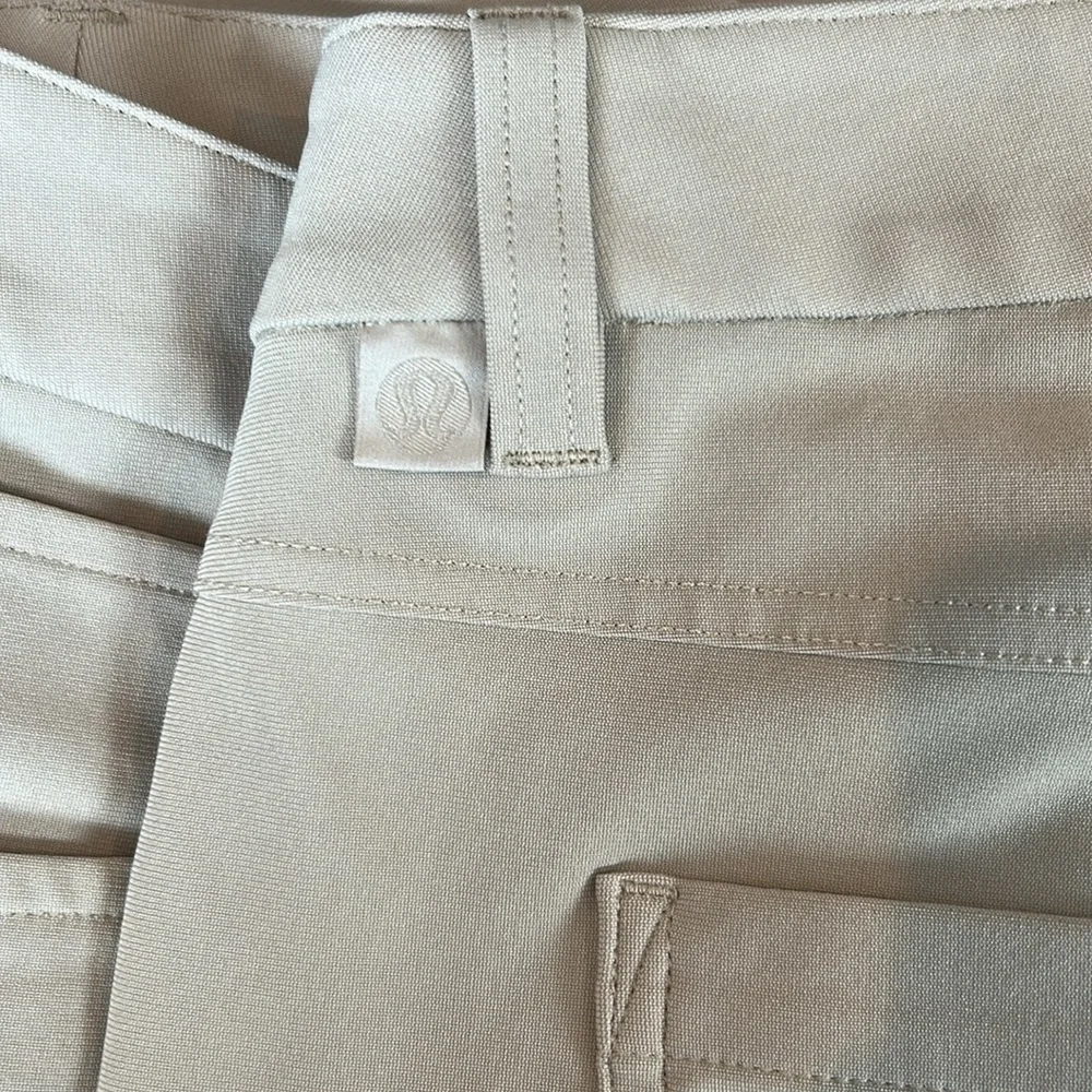 Lululemon Men’s Size 36 ABC‎ Classic Fit 5 Pocket Trouser EUC